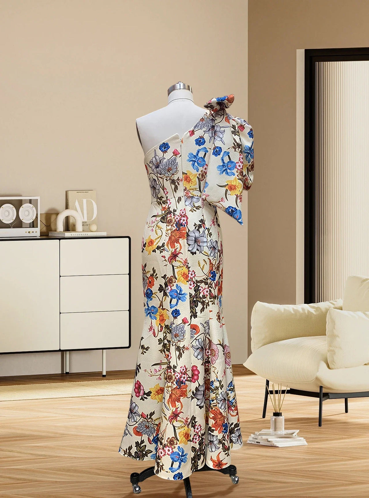 Elegant Strapless Semi-Formal Dress with Trumpet Mermaid Style for Formal Evening